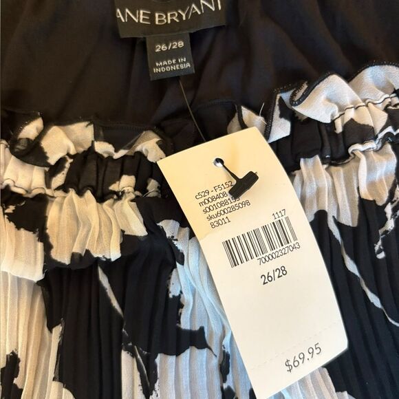 Lane Bryant Blouse Black White Floral Chiffon Pleated Lined Womens 26/28 NEW - Picture 8 of 12